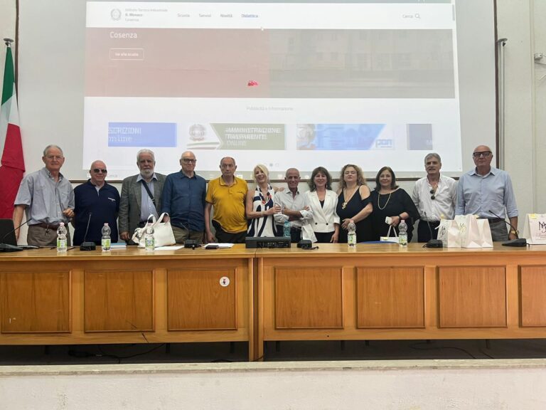 Collegio Docenti di Fine Anno: un saluto ai colleghi che vanno in pensione